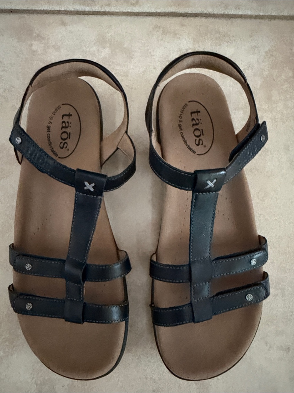 Taos Footwear Black Leather T-Strap Comfort Sandals